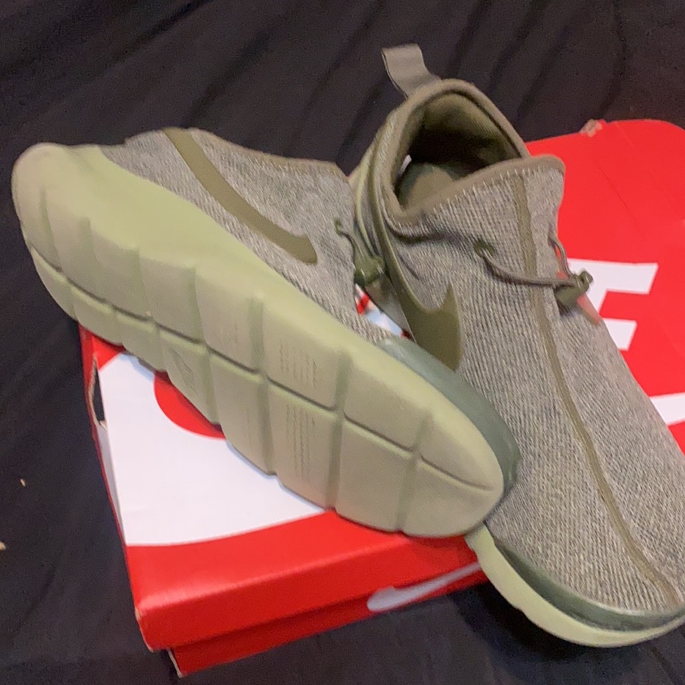 Nike Runner Slipons. - image 3